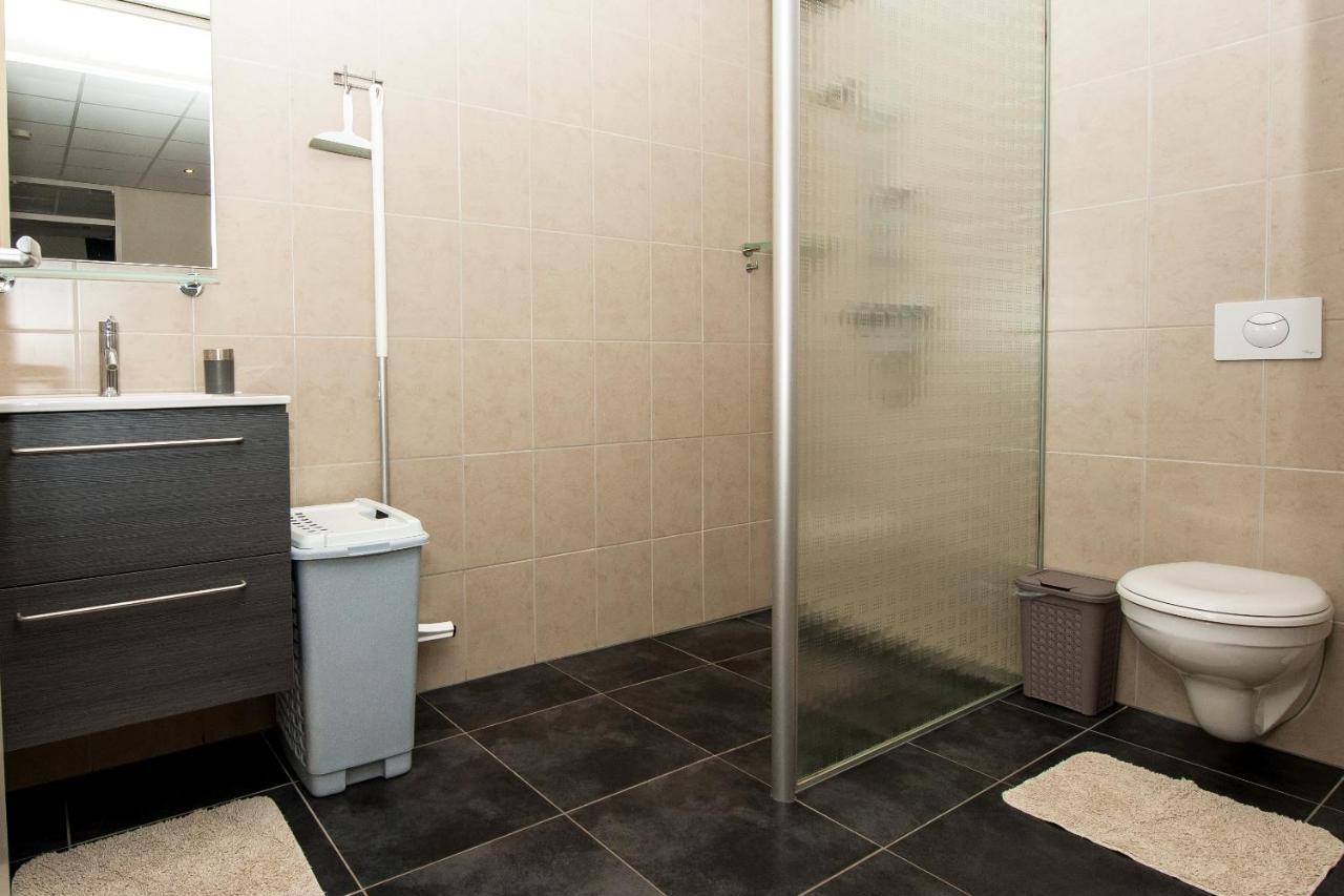 Camping En Vakantiewoning 'Ut Tumpke' Kessel  Esterno foto